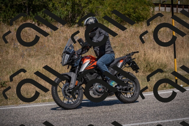 20250809122129-_5000941_am_