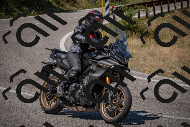 20250809122130-_5000943_am_