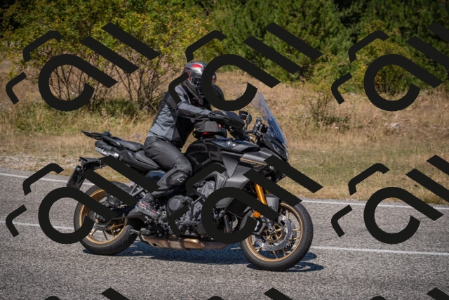 20250809122130-_5000944_am_