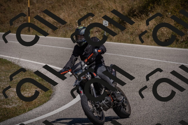 20250809122533-_5000961_am_