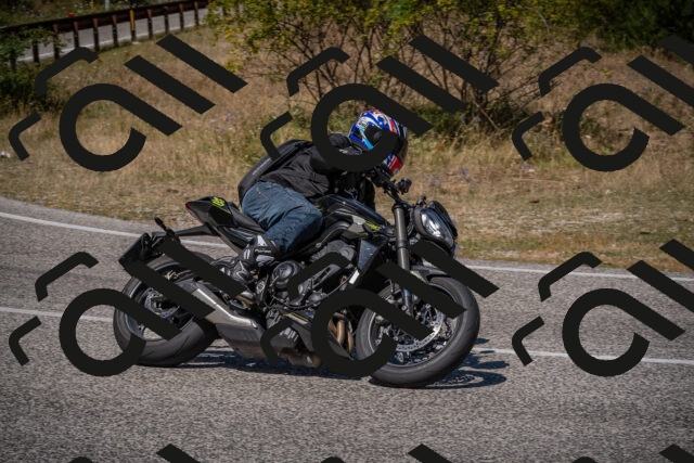 20250809122556-_5000977_am_