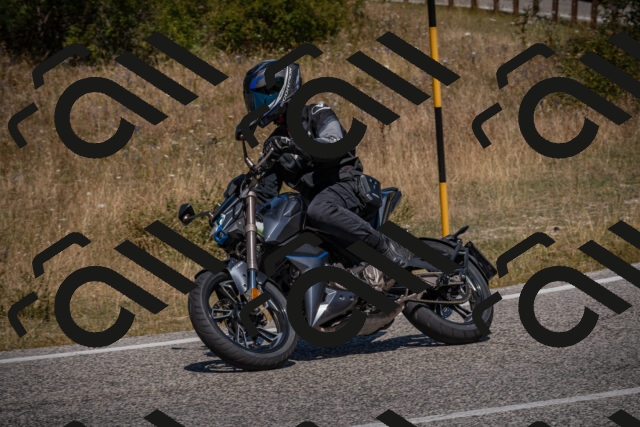 20250809122634-_5000981_am_