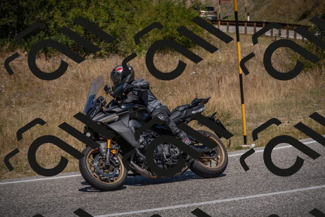 20250809122636-_5000984_am_