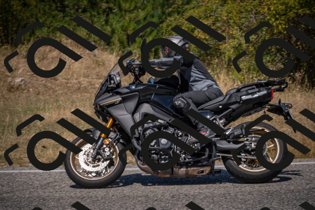 20250809122636-_5000986_am_