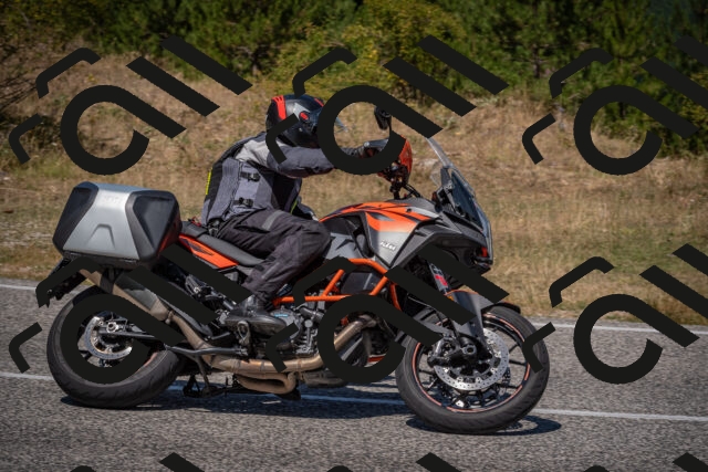 20250809122658-_5000991_am_