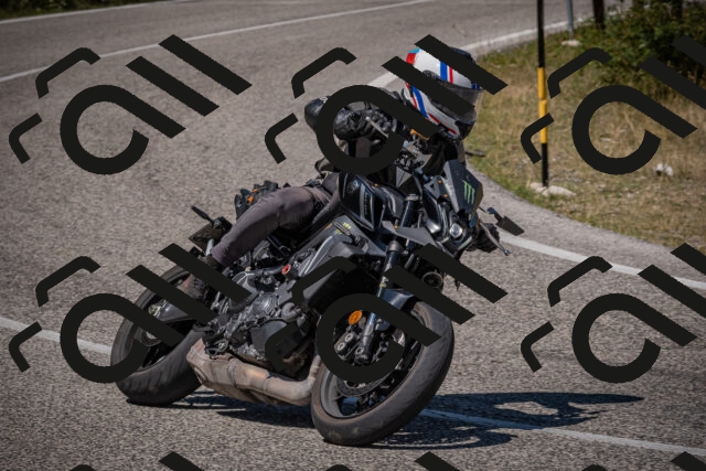 20250809122708-_5000996_am_