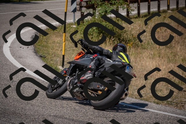 20250809122824-_5001007_am_