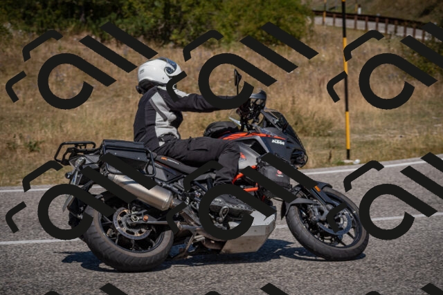 20250809122929-_5001021_am_