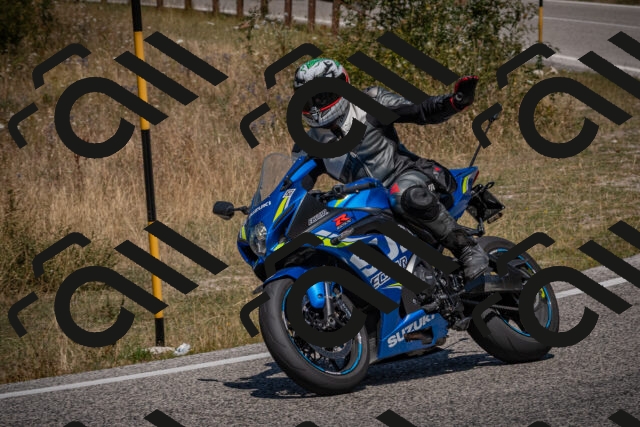 20250809123200-_5001047_am_