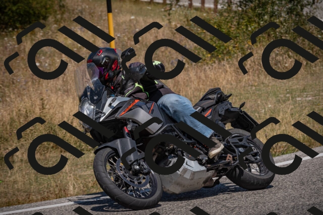 20250809123212-_5001053_am_