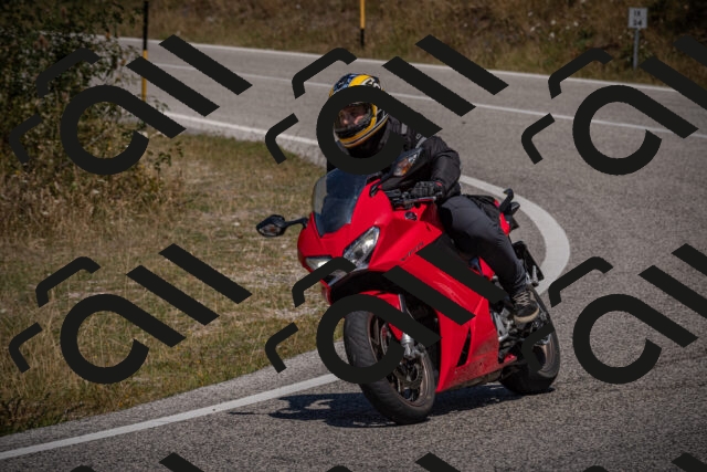 20250809123232-_5001058_am_