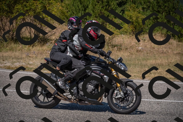 20250809123235-_5001062_am_