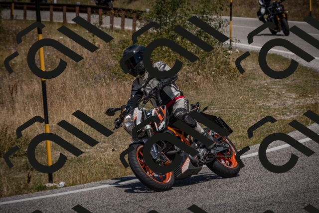 20250809123242-_5001068_am_