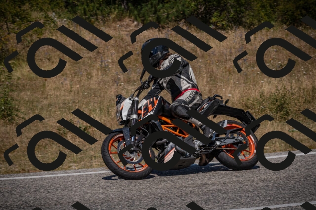 20250809123242-_5001069_am_