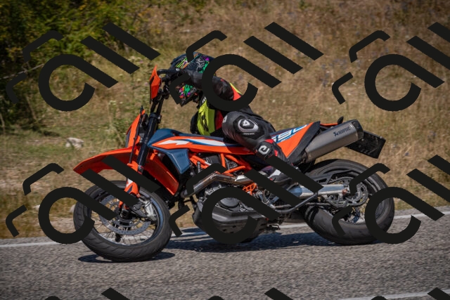 20250809123347-_5001082_am_