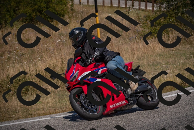 20250809123524-_5001128_am_