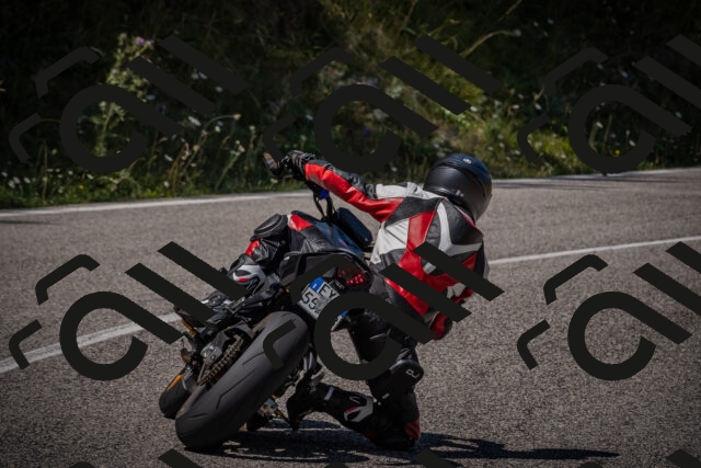 20250809123813-_5001175_am_