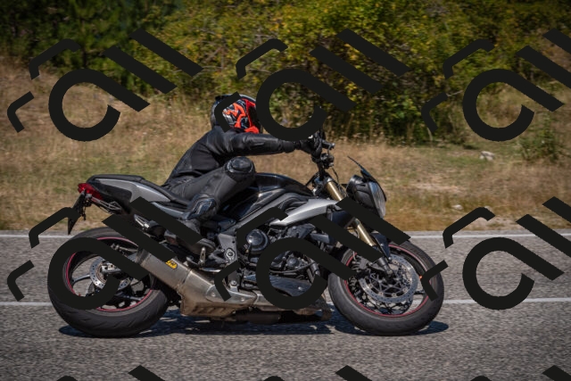 20250809124015-_5001192_am_