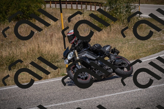 20250809124400-_5001245_am_