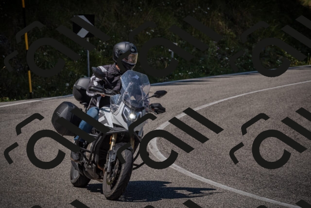 20250809125137-_5001272_am_