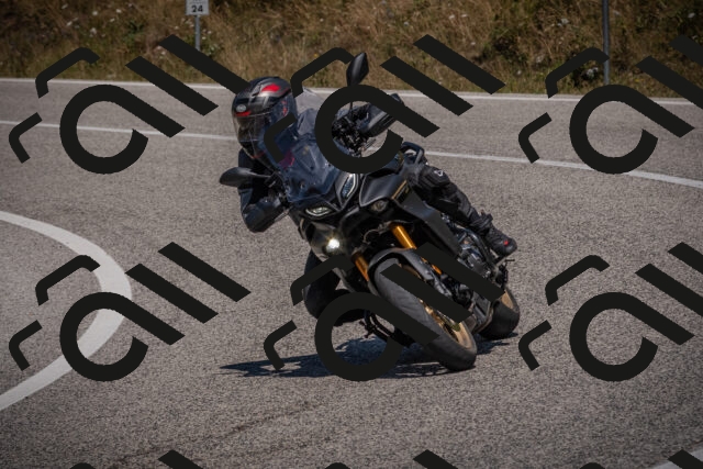 20250809125217-_5001275_am_