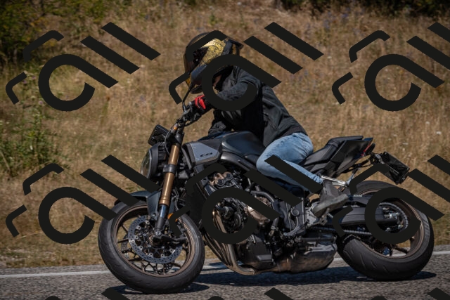 20250809125640-_5001302_am_