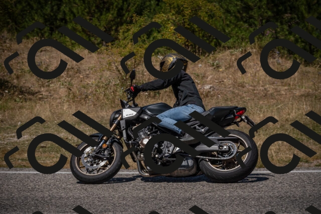 20250809125640-_5001304_am_