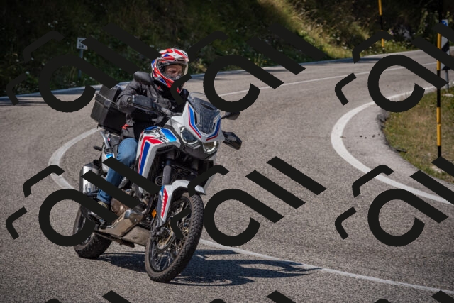 20250809125722-_5001305_am_