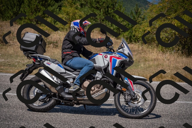 20250809125723-_5001307_am_