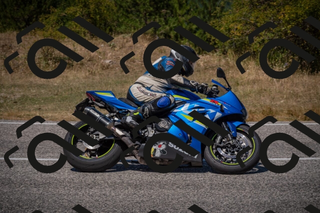 20250809125937-_5001351_am_