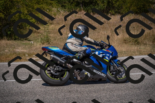 20250809125937-_5001352_am_