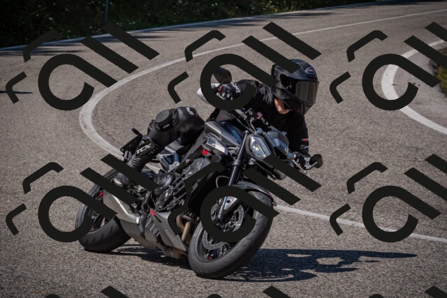 20250809125947-_5001359_am_