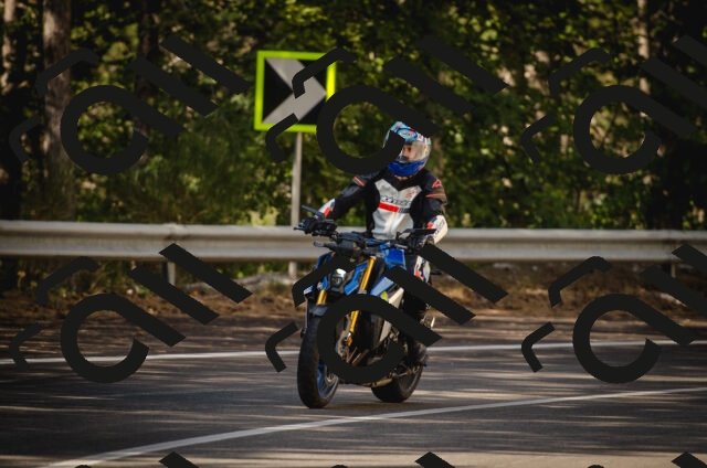 20250809170857-_0AP1889_c5_