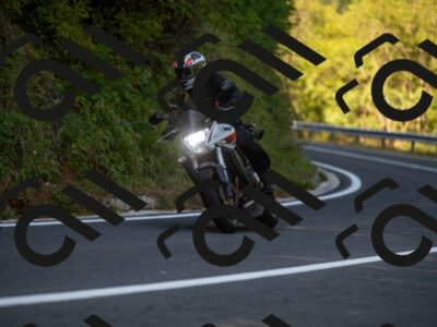 202508091015-M22_5593_m1_