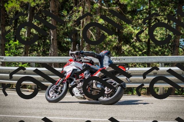 202508091107-DSC03701_c1_