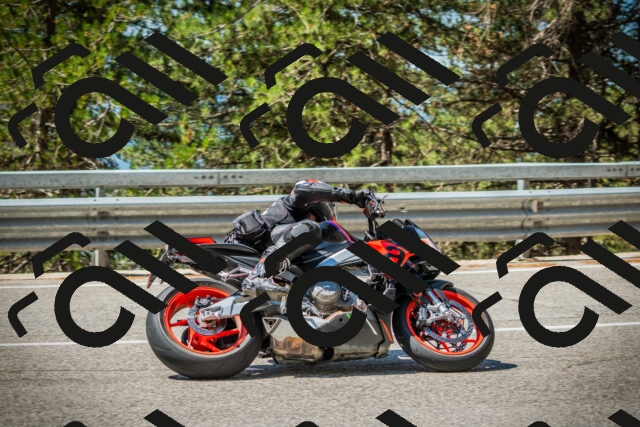 202508091134-DSC03987_c1_