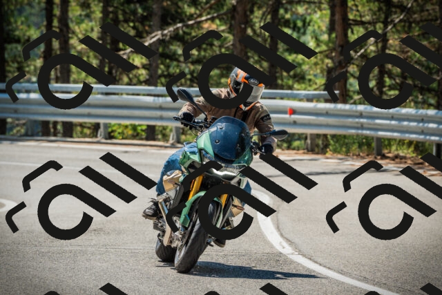 202508091138-DSC04028_c1_