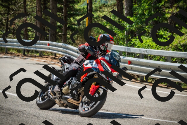 202508091140-DSC04082_c1_