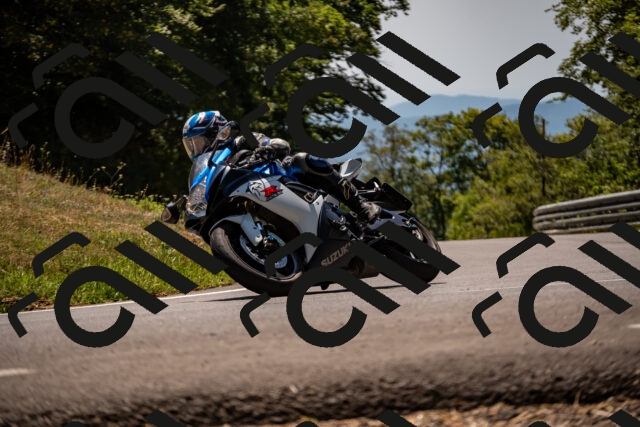 202508091327-_DSC2053_d2_