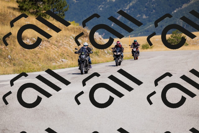 202508091041-_04A9275_c3