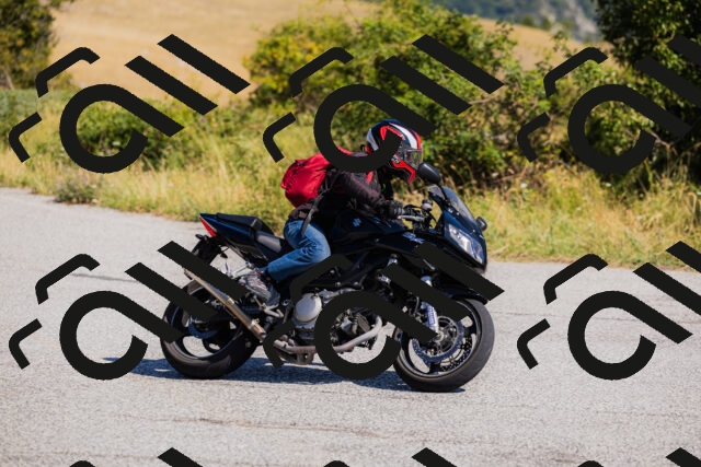 202508091041-_04A9279_c3