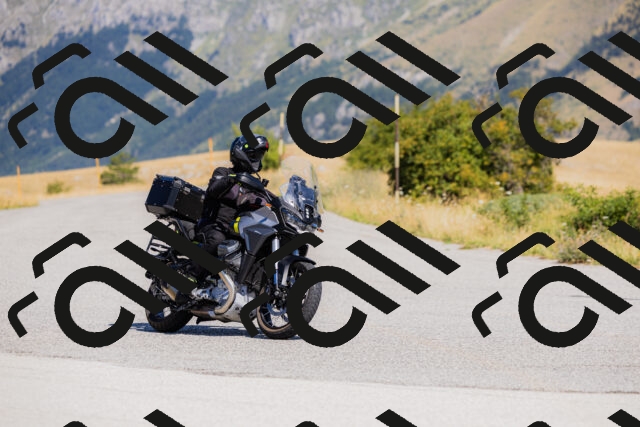 202508091109-_04A9353_c3