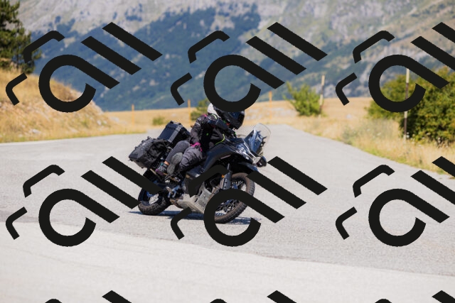 202508091207-_04A9784_c3