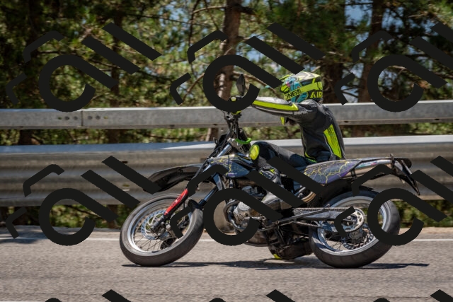 202508091320-DSC_3057_c4_