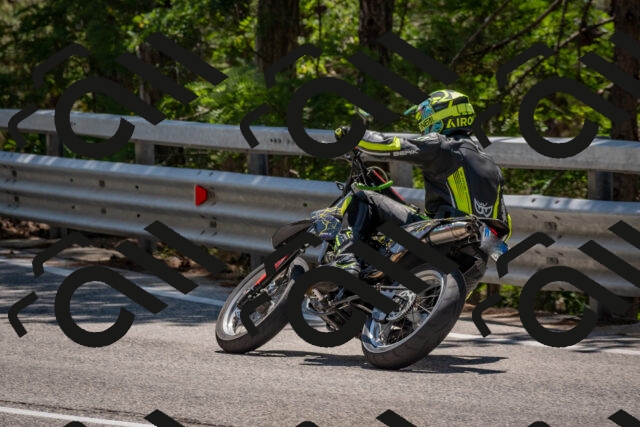 202508091320-DSC_3058_c4_