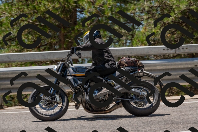 202508091321-DSC_3070_c4_