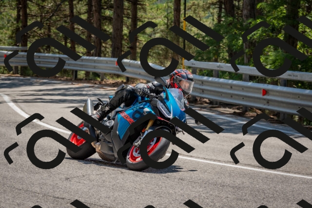 202508091322-DSC_3081_c4_