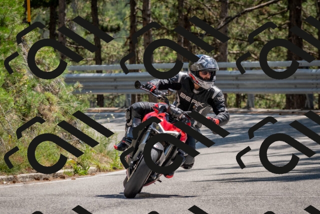 202508091409-DSC_3339_c4_