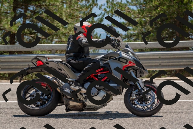 202508091421-DSC_3411_c4_