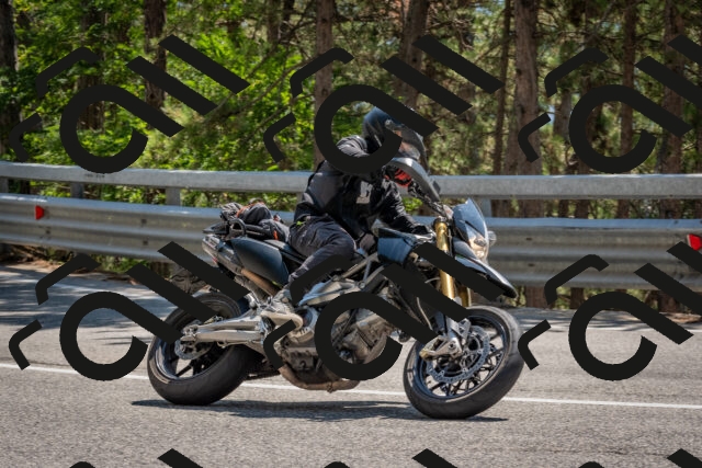 202508091425-DSC_3472_c4_